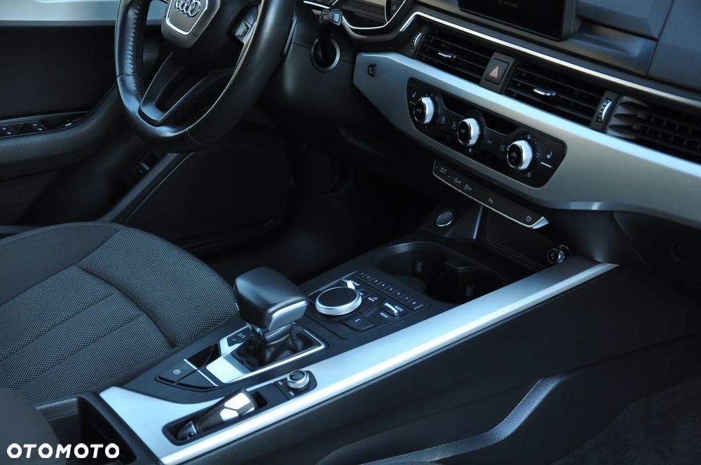 Audi A4 Avant 2.0 TDI S tronic design - 18