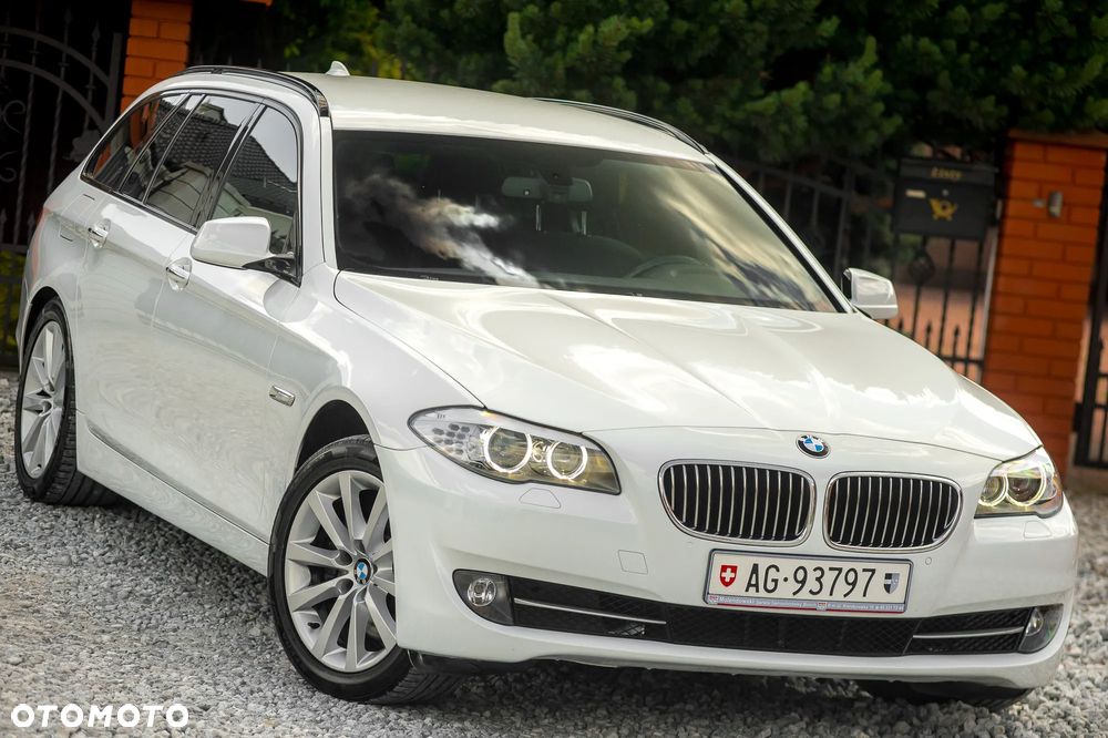 BMW Seria 5 525d xDrive Touring Luxury Line - 1
