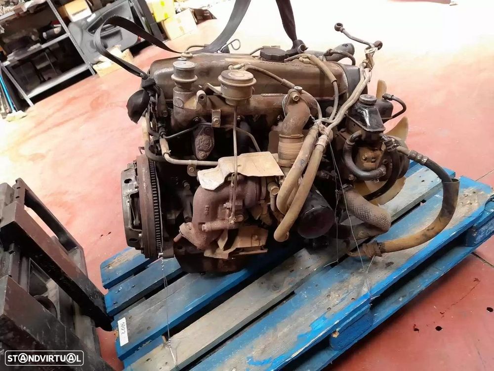 MOTOR COMPLETO MITSUBISHI PAJERO CANVAS TOP 1987 - - 3
