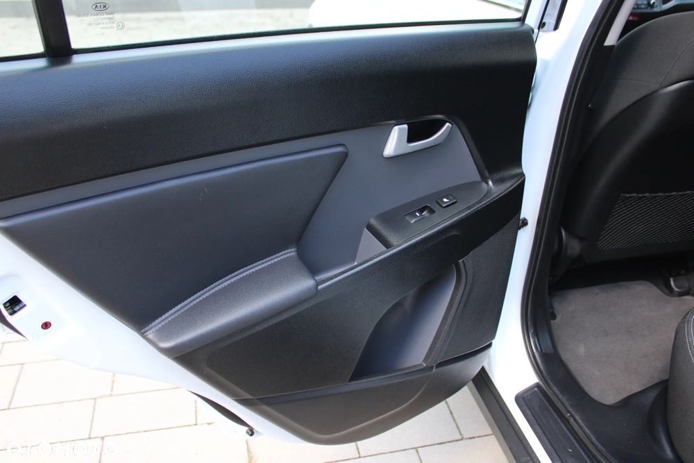 Kia Sportage 2.0 L - 26