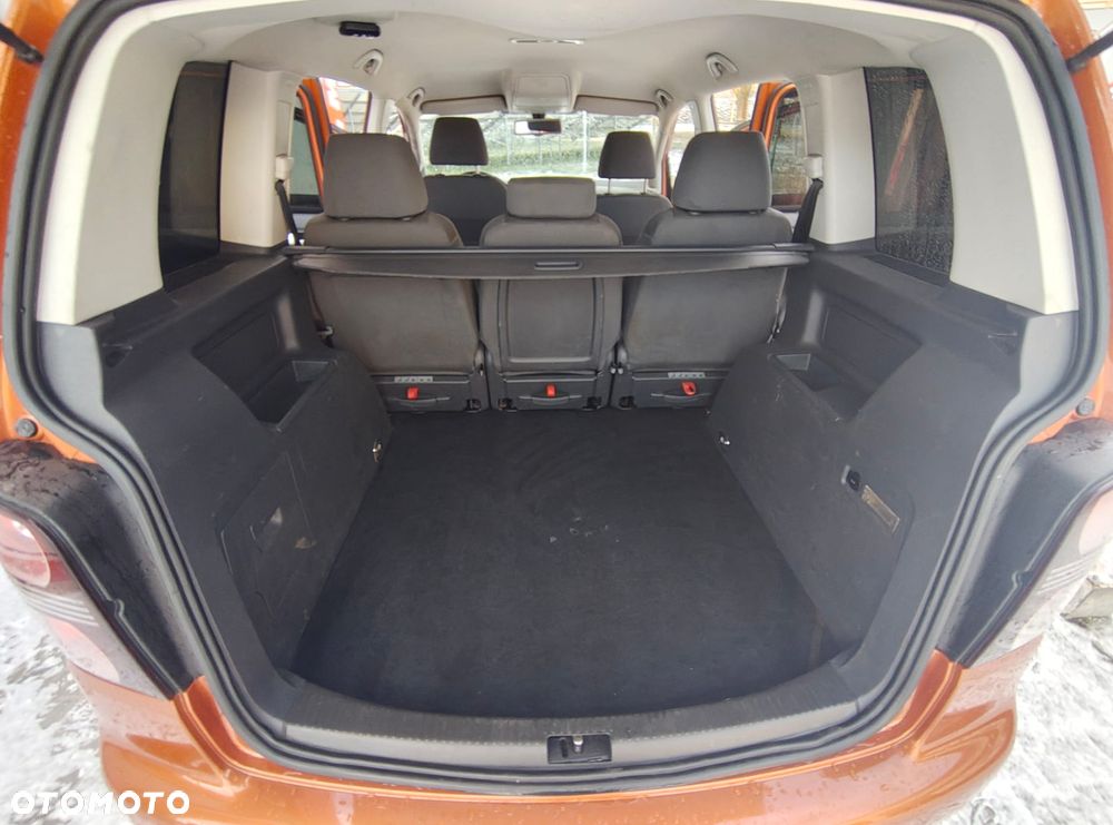 Volkswagen Touran 1.4 TSI DSG Trendline - 8