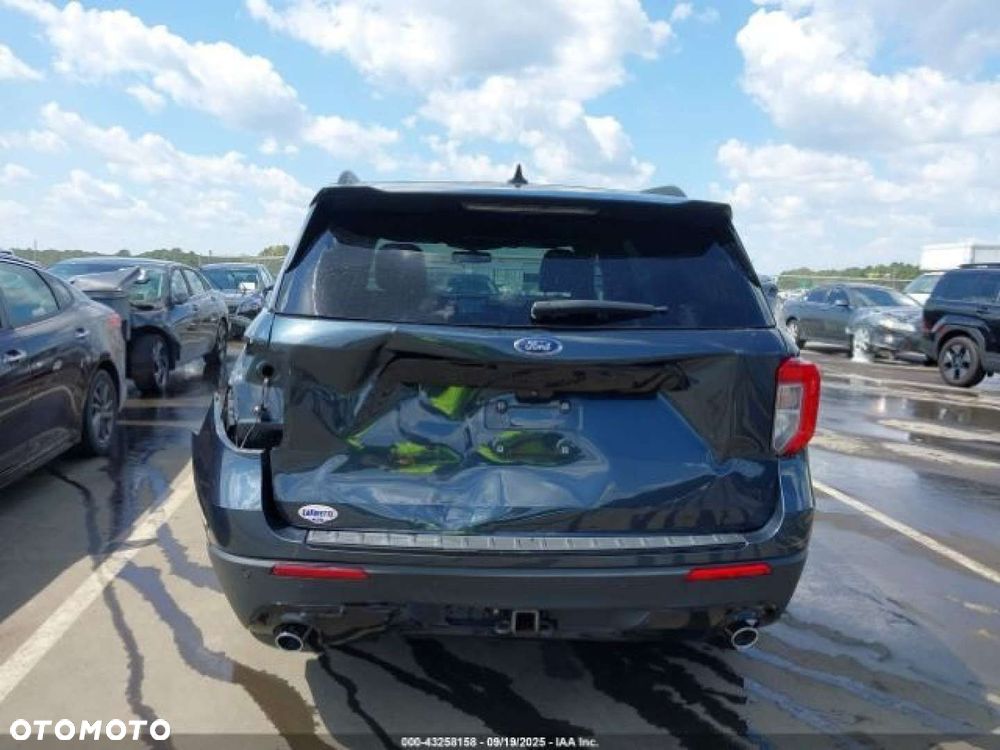 Ford Explorer - 10