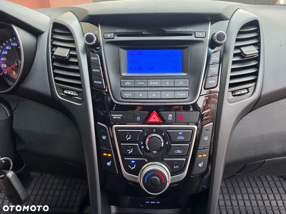 Hyundai i30 blue 1.6 GDI Passion - 22