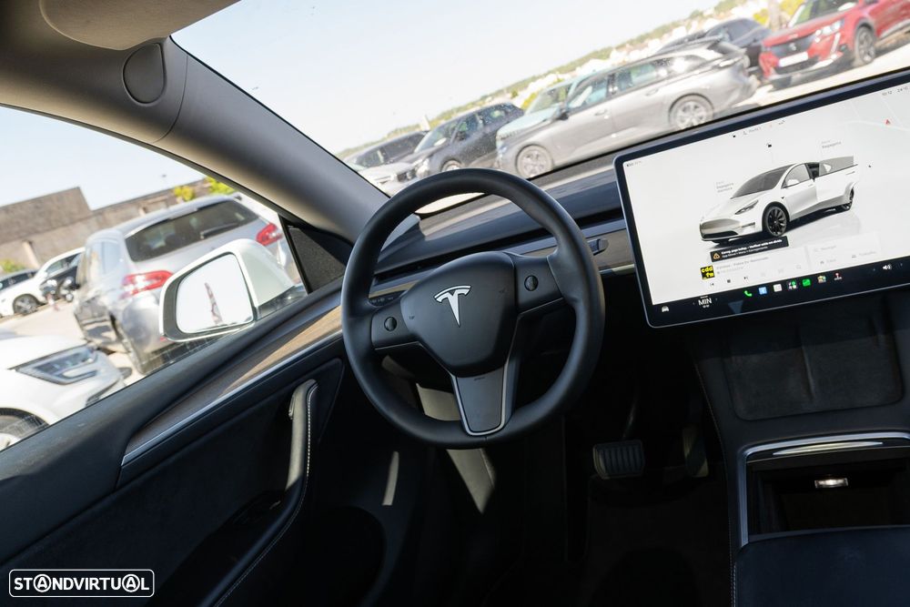 Tesla Model Y Long Range Tração Integral - 24