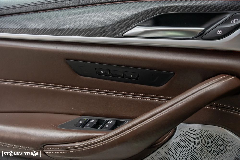 BMW M550d xDrive Auto - 27