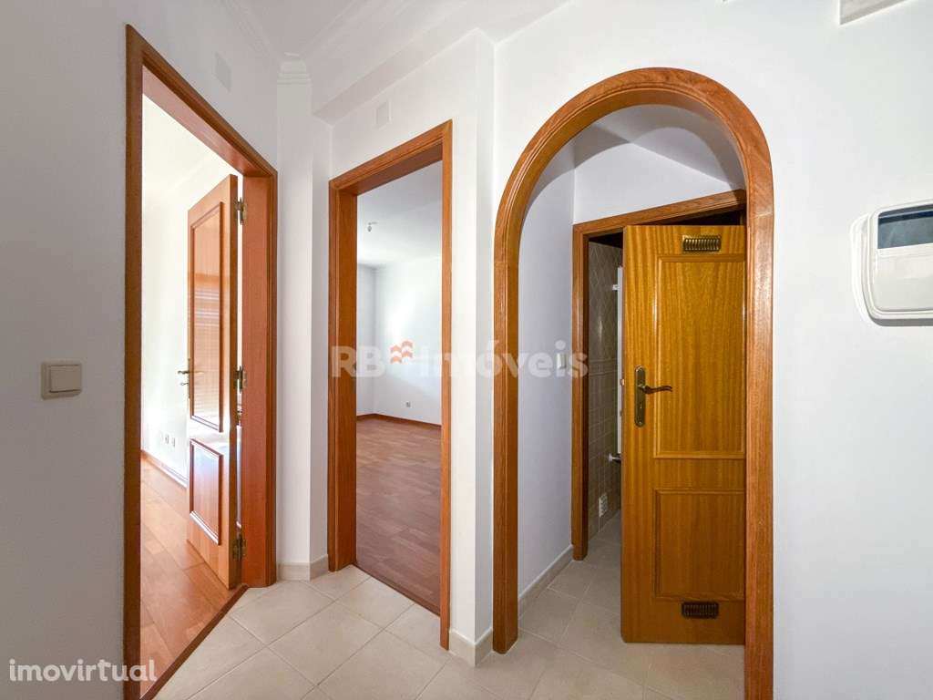 Apartamento T2+2 Duplex com terraço e garagem, no Entroncamento - Grande imagem: 2/29
