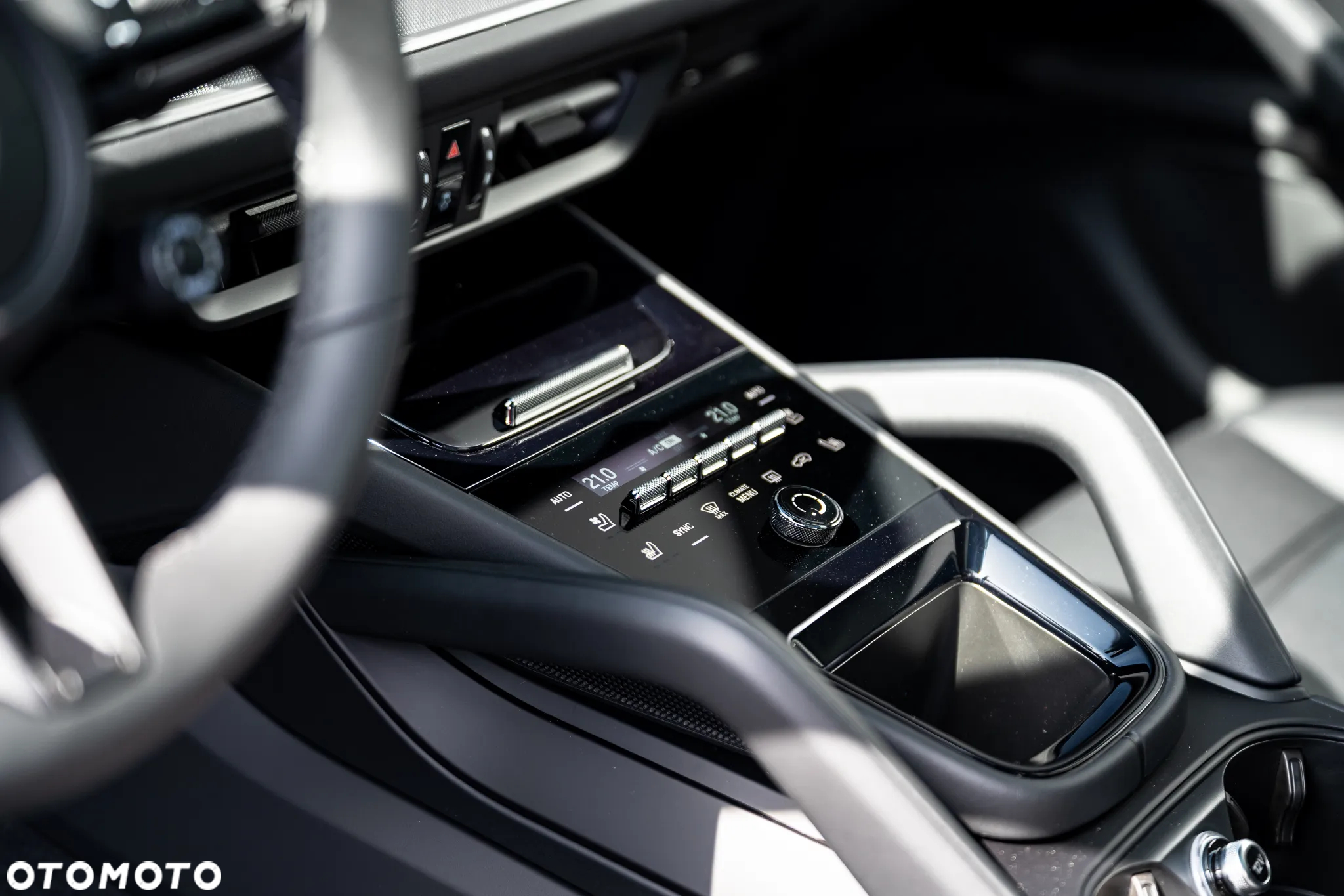 Porsche Cayenne - 24