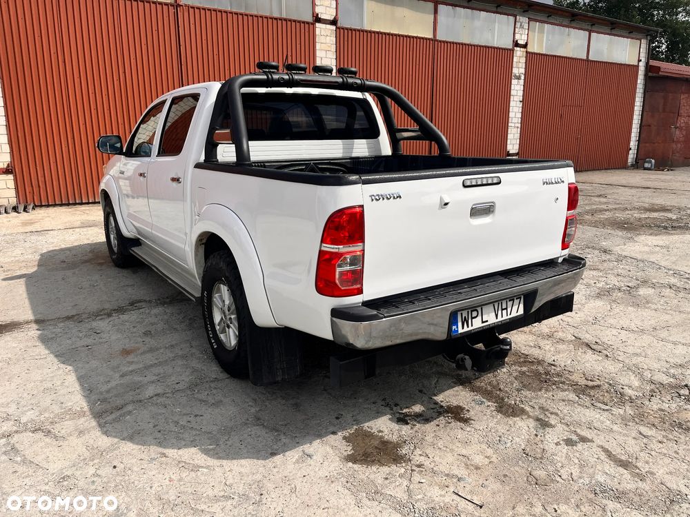 Toyota Hilux - 4