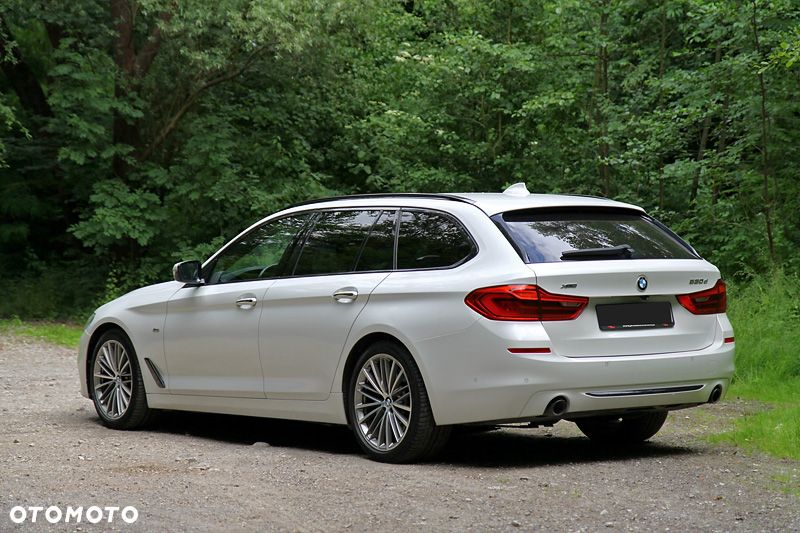 BMW Seria 5 530d xDrive Sport Line - 2