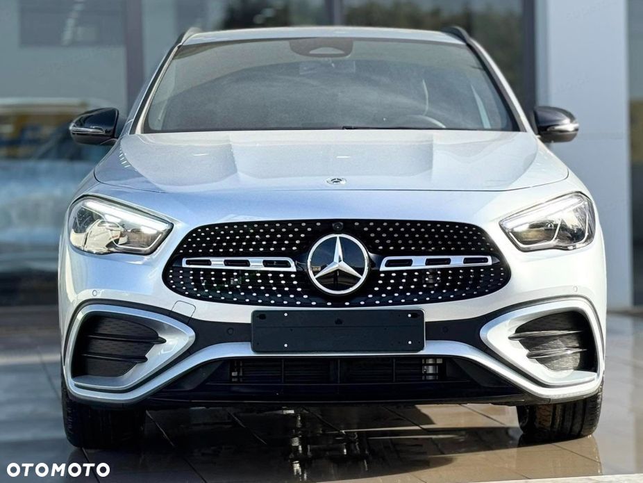 Mercedes-Benz GLA 200 AMG Line - 3