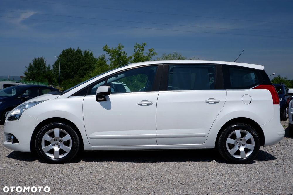 Peugeot 5008 HDI FAP 110 EGS6 Premium - 36