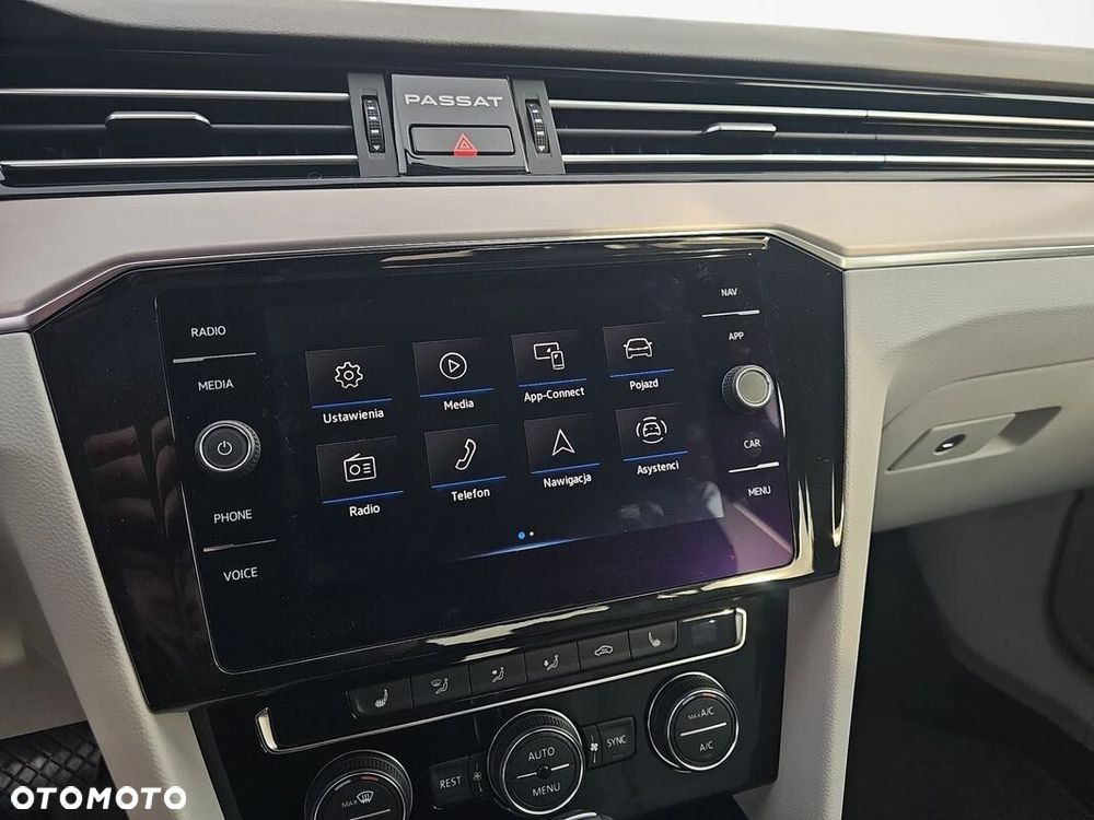 Volkswagen Passat 2.0 TDI Bi-Turbo BMT 4Mot Highline DSG - 28