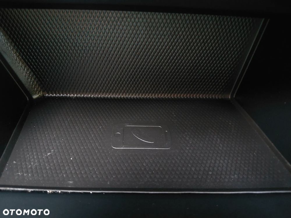 Volkswagen Golf 2.0 TDI Life - 37