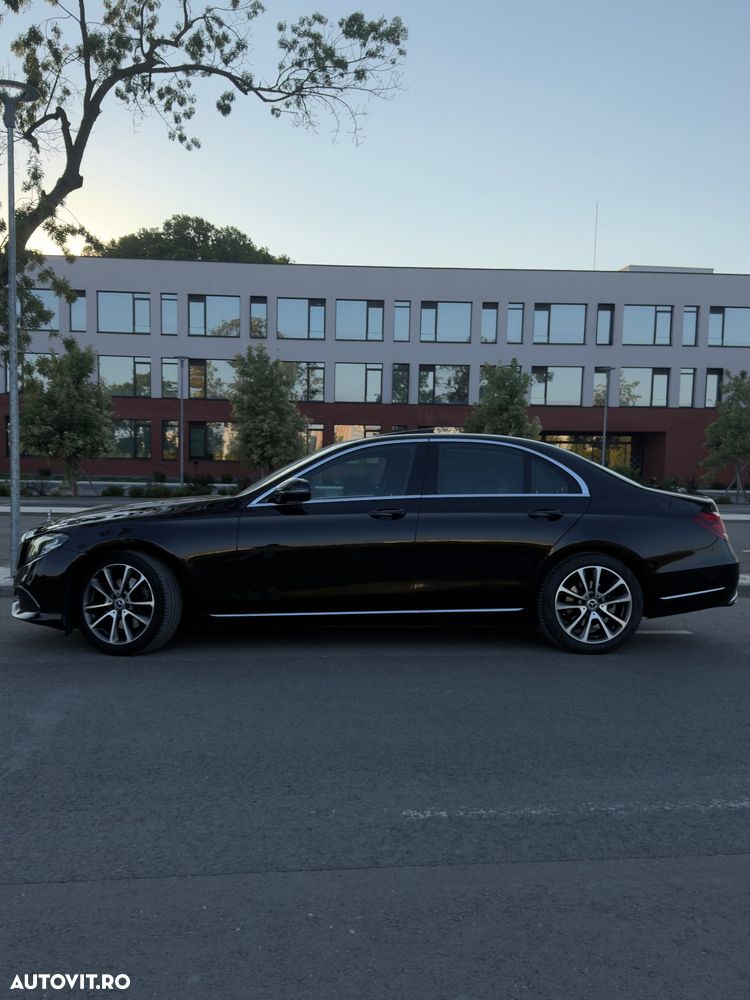 Mercedes-Benz E 220 d 4MATIC Aut. - 4