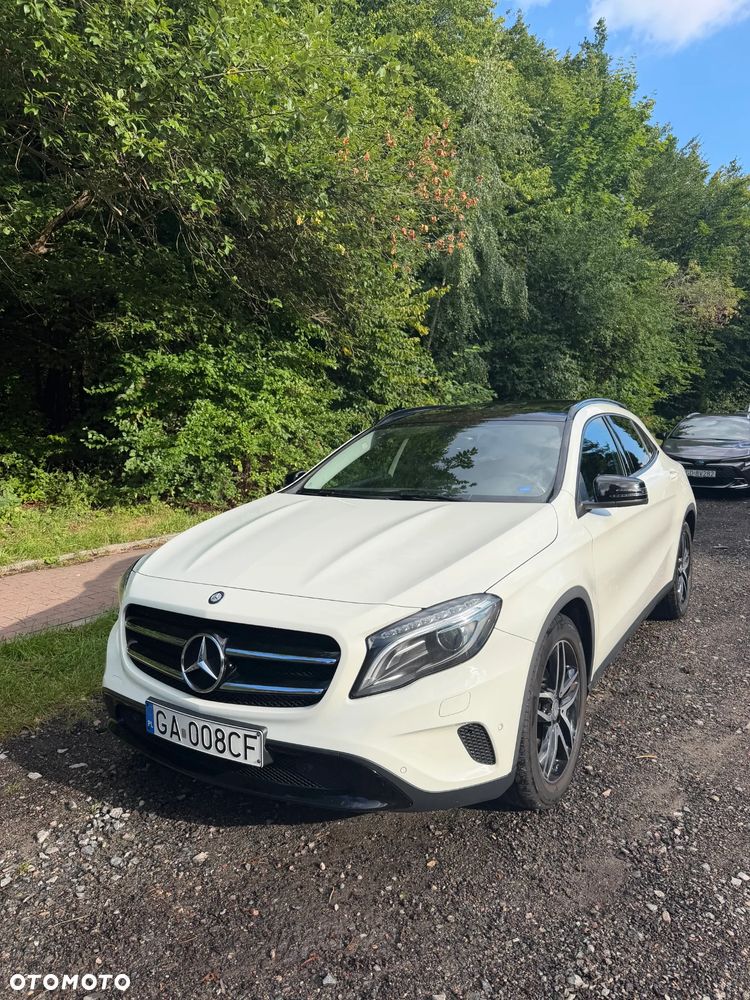 Mercedes-Benz GLA - 11