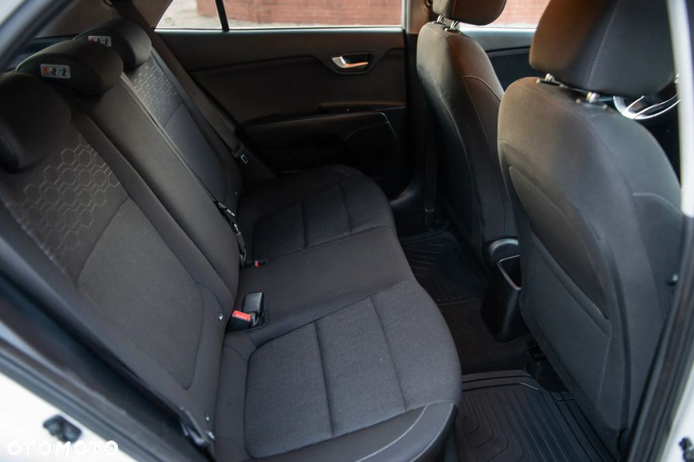 Kia Rio 1.2 Business Line Plus - 25