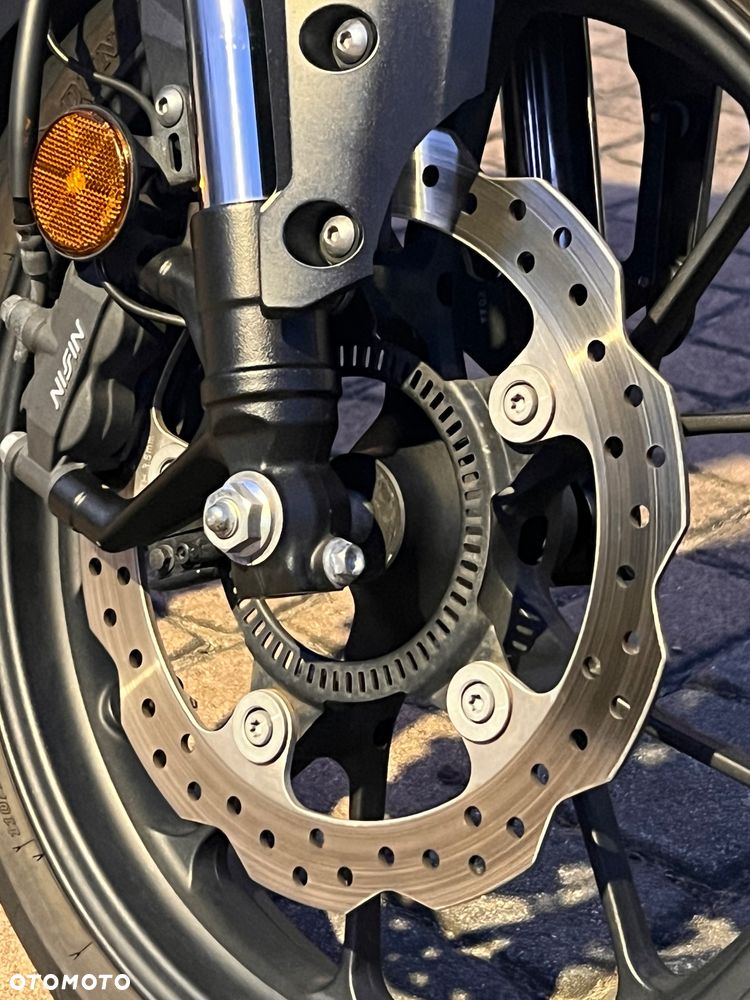 Honda CB - 24