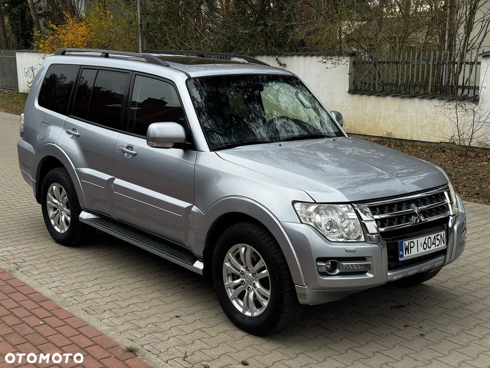 Mitsubishi Pajero 3.2 DI-D Automatik Diamant Edition - 2