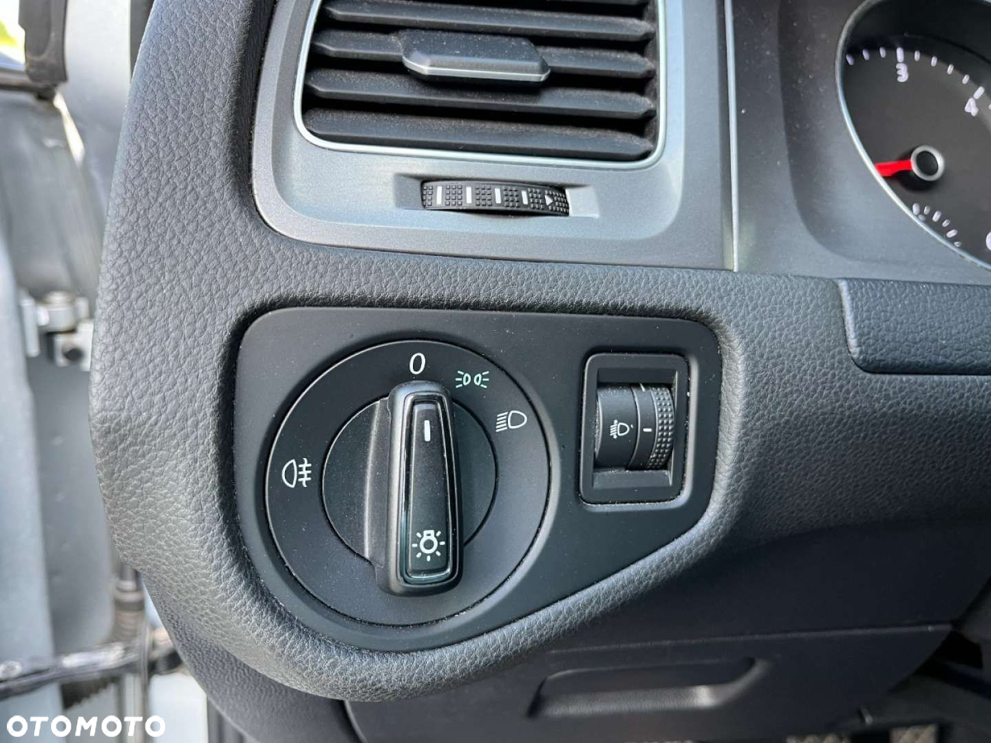 Volkswagen Golf 1.6 TDI DPF BlueMotion Technology Style - 14