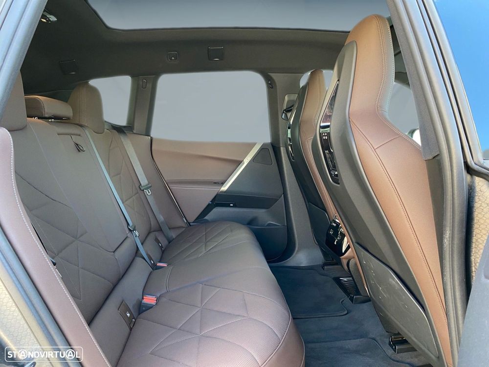 BMW iX xDrive 50 Pack Desportivo - 23