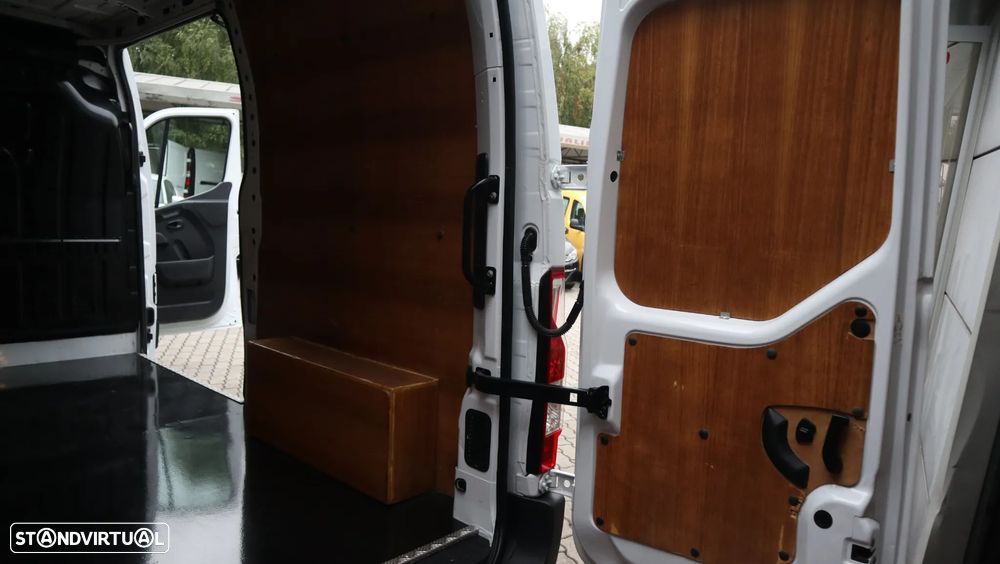 Renault Master 2.3 dCi 135 L2H2 - 10