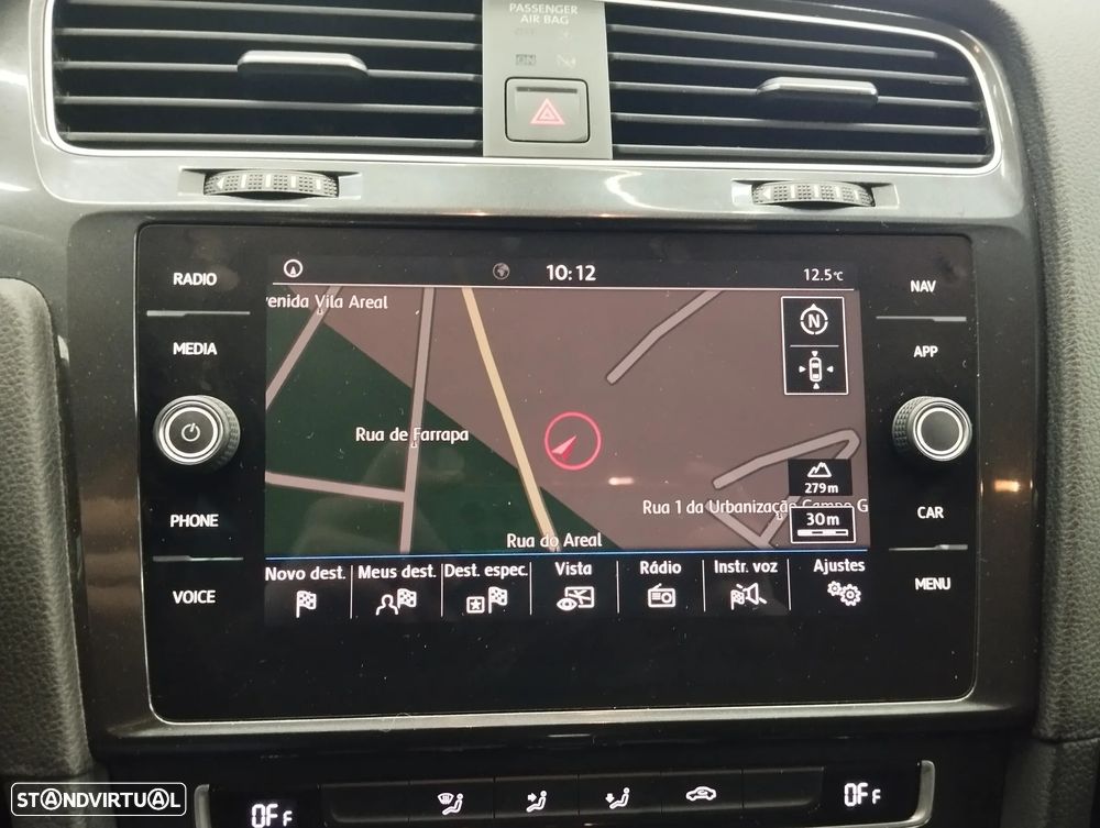 VW Golf Variant 2.0 TDi R-Line DSG - 21