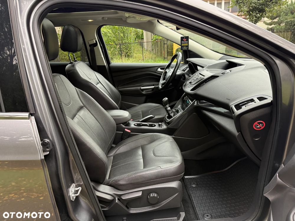 Ford Kuga 2.0 TDCi 2x4 Titanium - 33