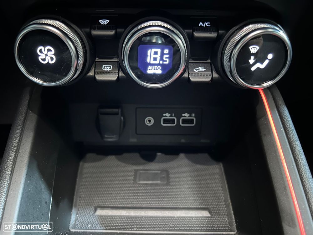 Renault Clio 1.0 TCe Techno Bi-Fuel - 29