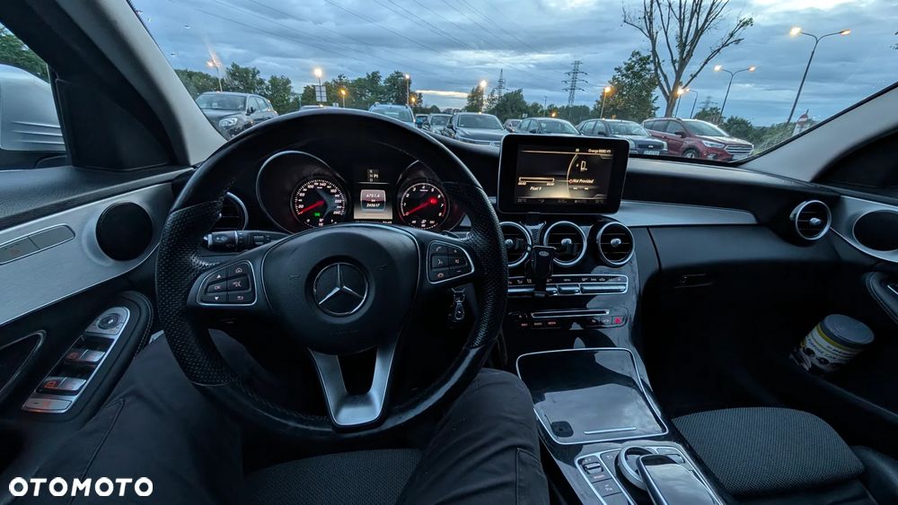 Mercedes-Benz Klasa C 250 7G-TRONIC - 9