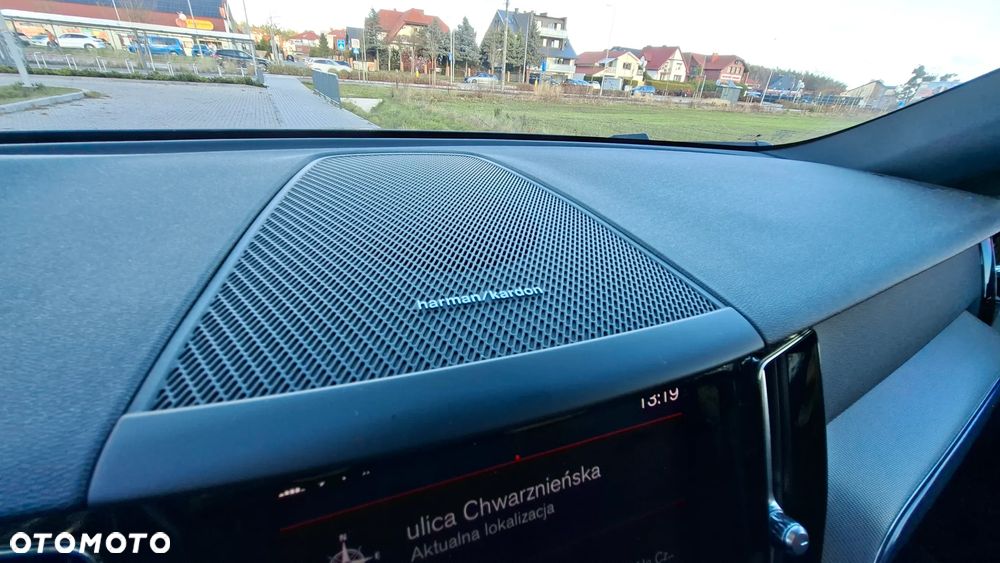 Volvo XC 60 T4 R-Design - 16