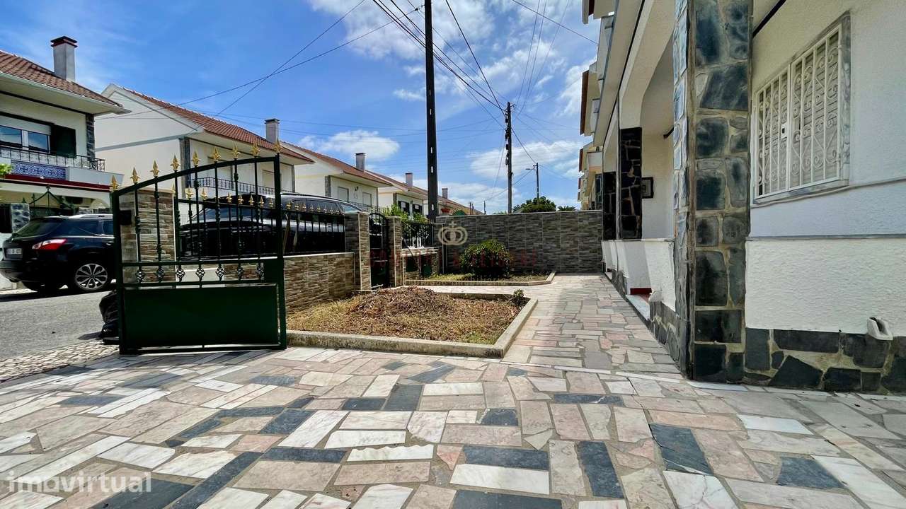 Moradia com 3 quartos, 2 wc e garagem em Alenquer - Grande imagem: 2/60