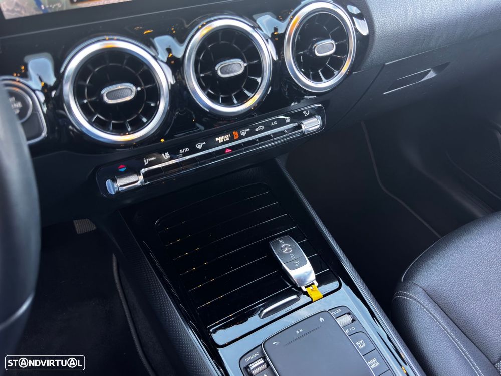 Mercedes-Benz GLA 250 e Progressive - 18