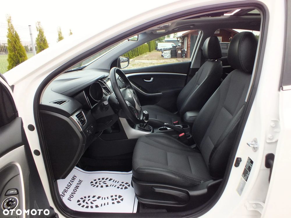 Hyundai i30 blue 1.6 GDI Passion - 5