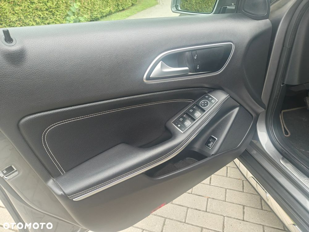 Mercedes-Benz GLA 200 7G-DCT Edition 1 - 15