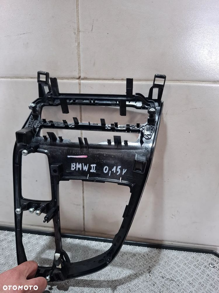 Dekor ramka tunelu BMW 2 F45 2015 rok nr F005921 - 3