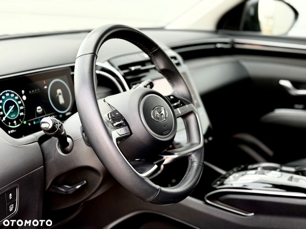 Hyundai Tucson 1.6 T-GDi HEV Executive 2WD - 24