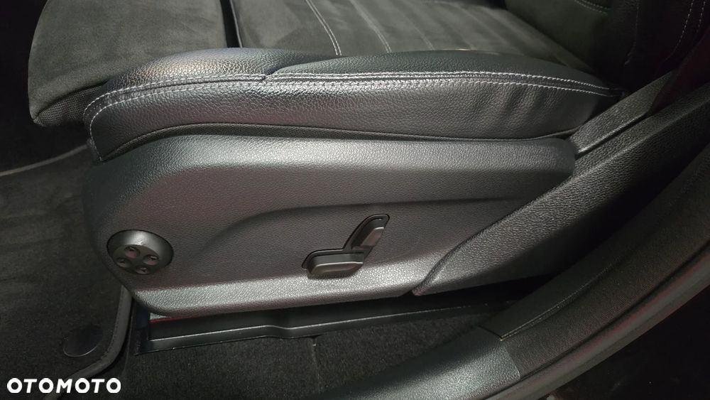 Mercedes-Benz GLC 220 d 4Matic 9G-TRONIC AMG Line Plus - 14