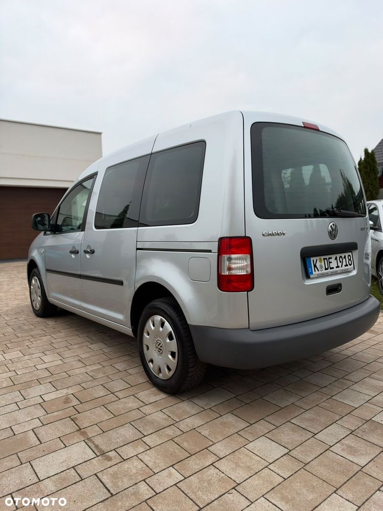 Volkswagen Caddy - 10