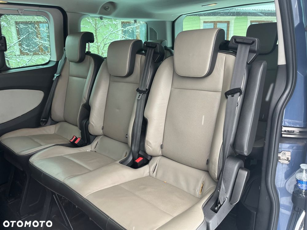 Ford Tourneo Custom - 9
