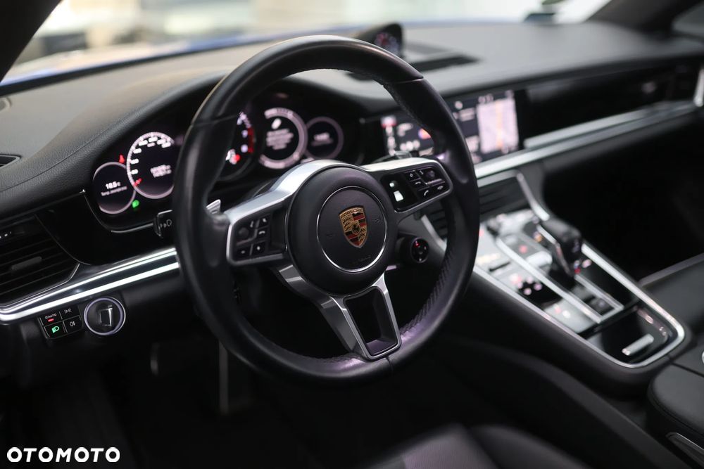 Porsche Panamera 4S - 15