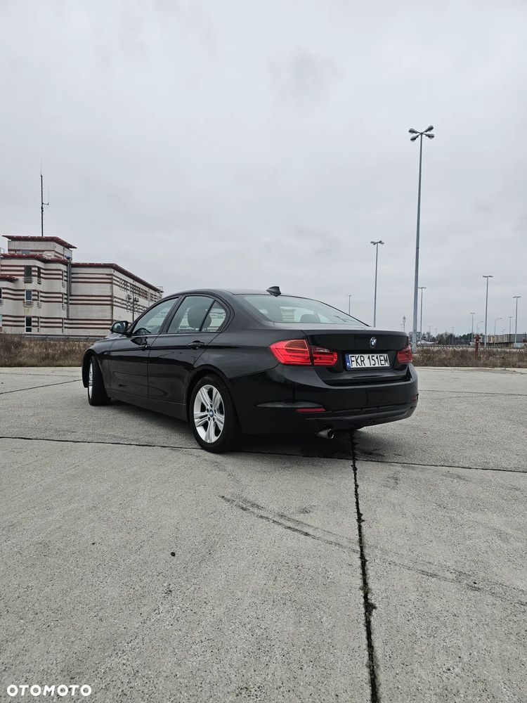 BMW Seria 3 316d Luxury Line - 12