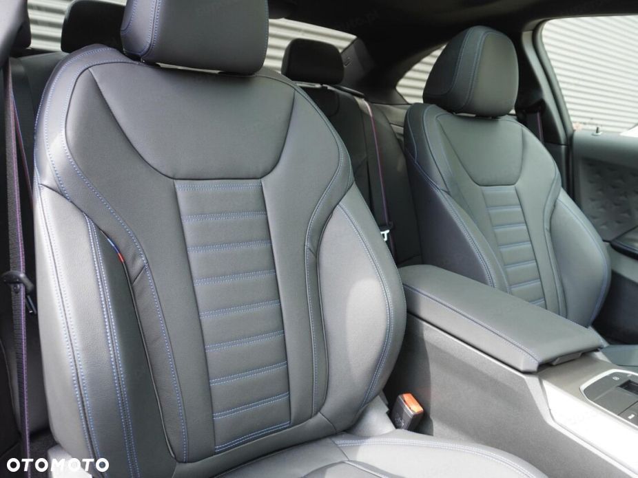 BMW Seria 2 220i M Sport sport - 8