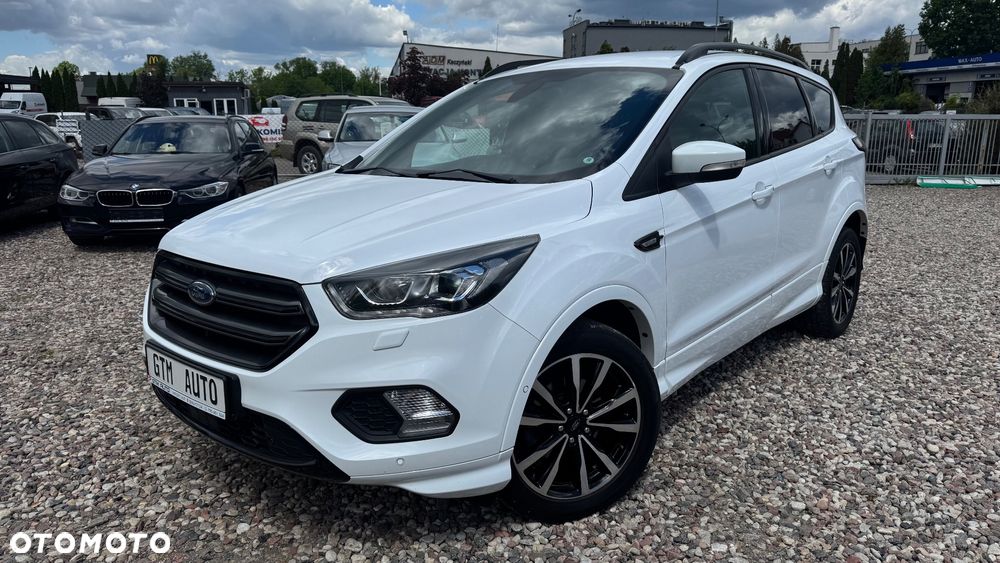 Ford Kuga 1.5 EcoBoost 2x4 ST-Line - 4