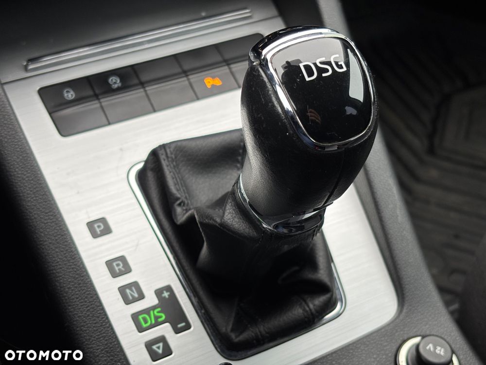 Skoda Octavia 1.6 TDI SCR Ambition DSG - 24