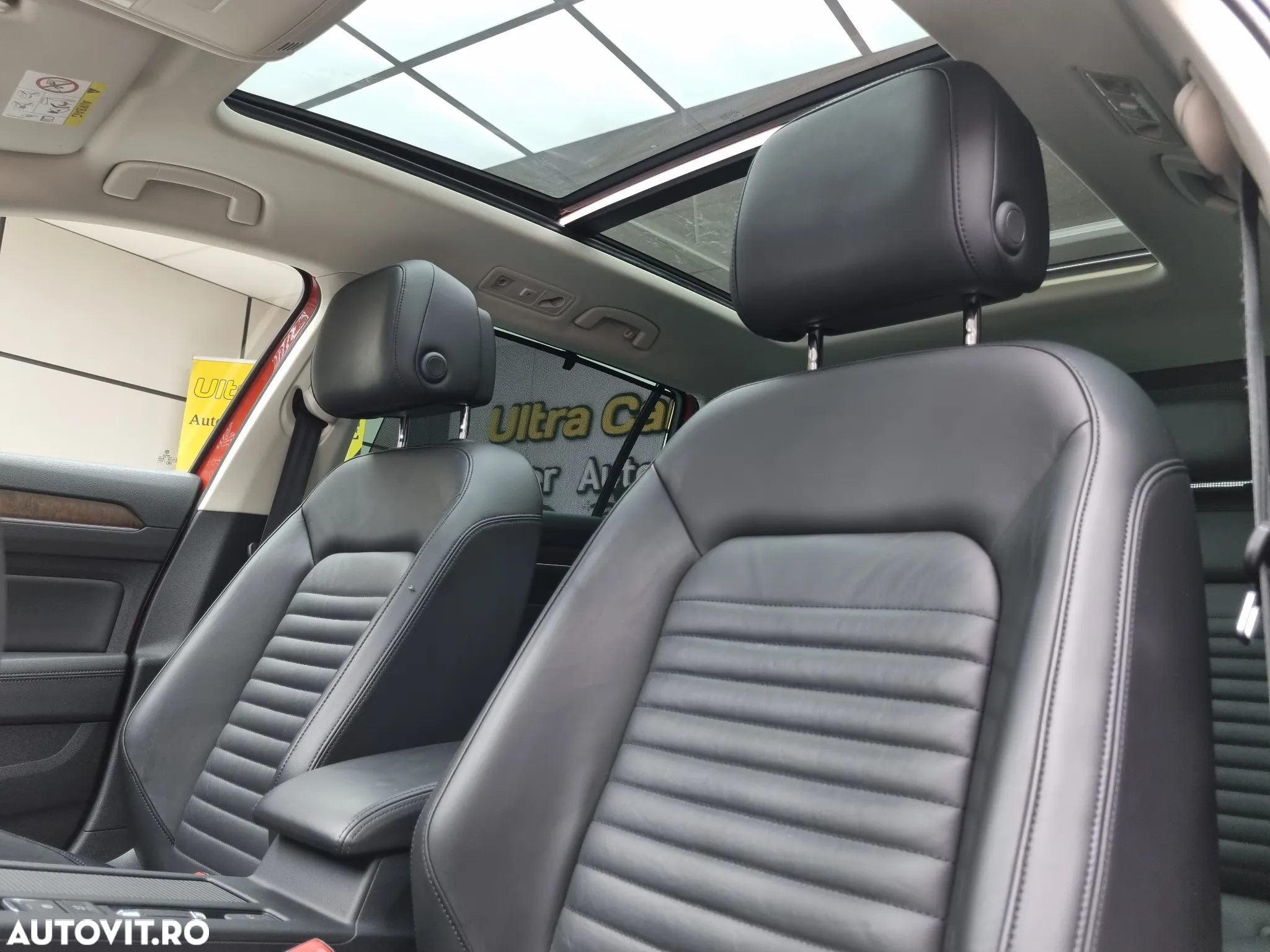 Volkswagen Passat Variant 2.0 TDI SCR DSG 4Motion Alltrack - 16