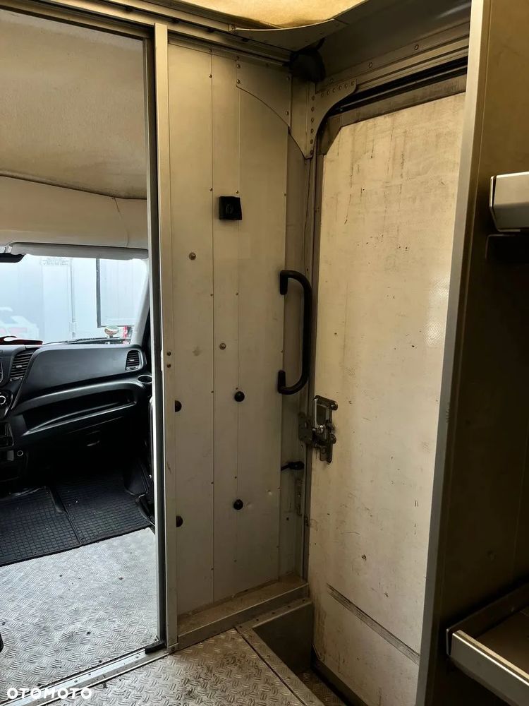 Iveco 35S18/P 3,0 l pneumatyczna tylna os. KURIER - 14
