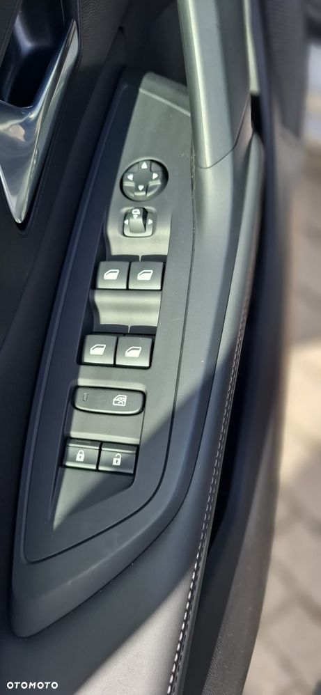 Peugeot 408 - 12