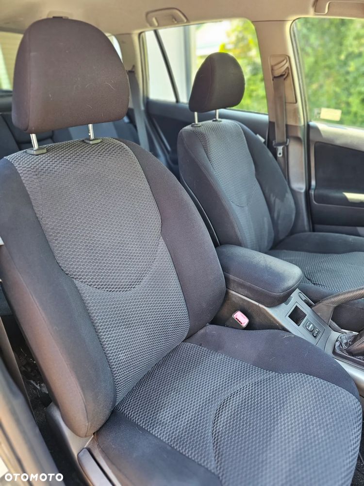 Toyota RAV4 2.2 D-4D Sol - 10