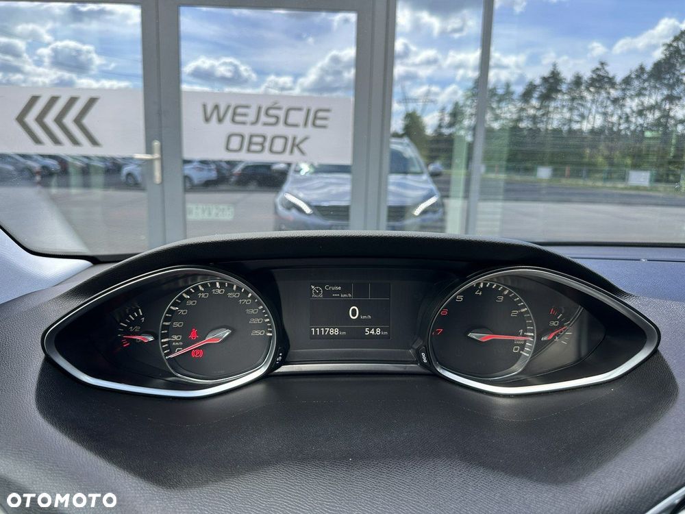 Peugeot 308 1.2 PureTech Allure S&S - 17