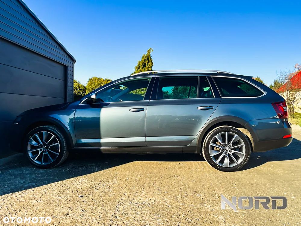 Skoda Octavia Combi 2.0 TDI 4x4 DSG Scout - 6